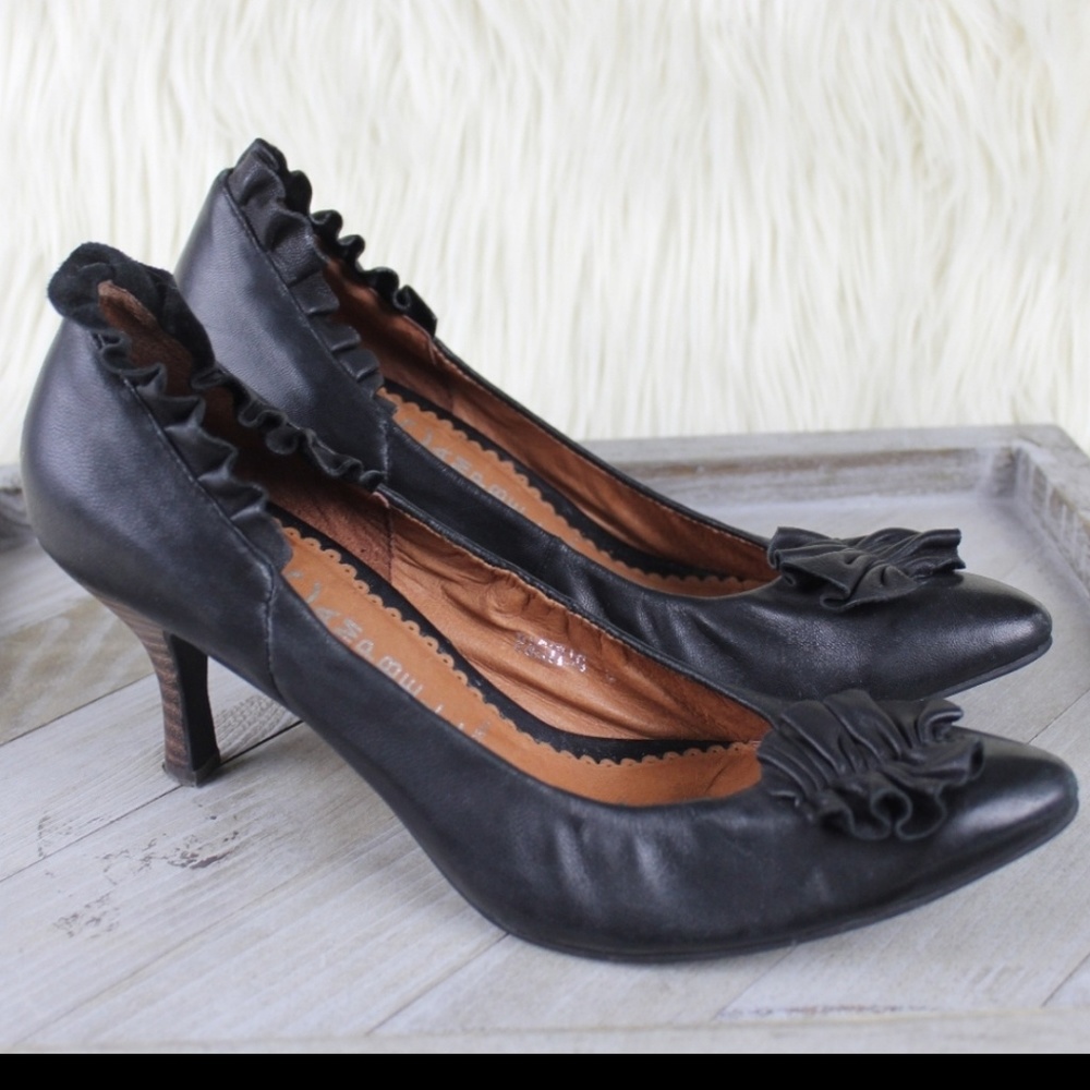 Crown Vintage Black Ruffle Heels